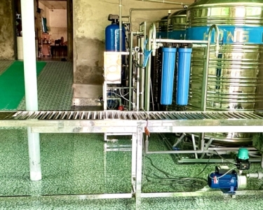 Bàn chiết rót thủ công Inox 304, bền bỉ, dễ sử dụng