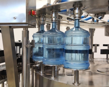 Hướng dẫn đầy đủ để bắt đầu sản xuất nước tinh khiết