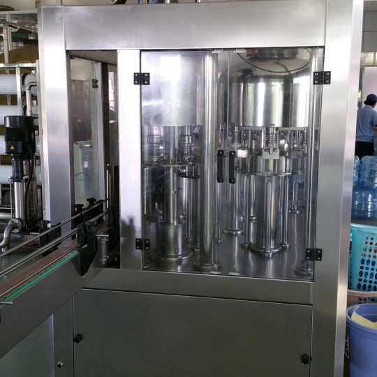 Máy lọc nước uống đóng chai