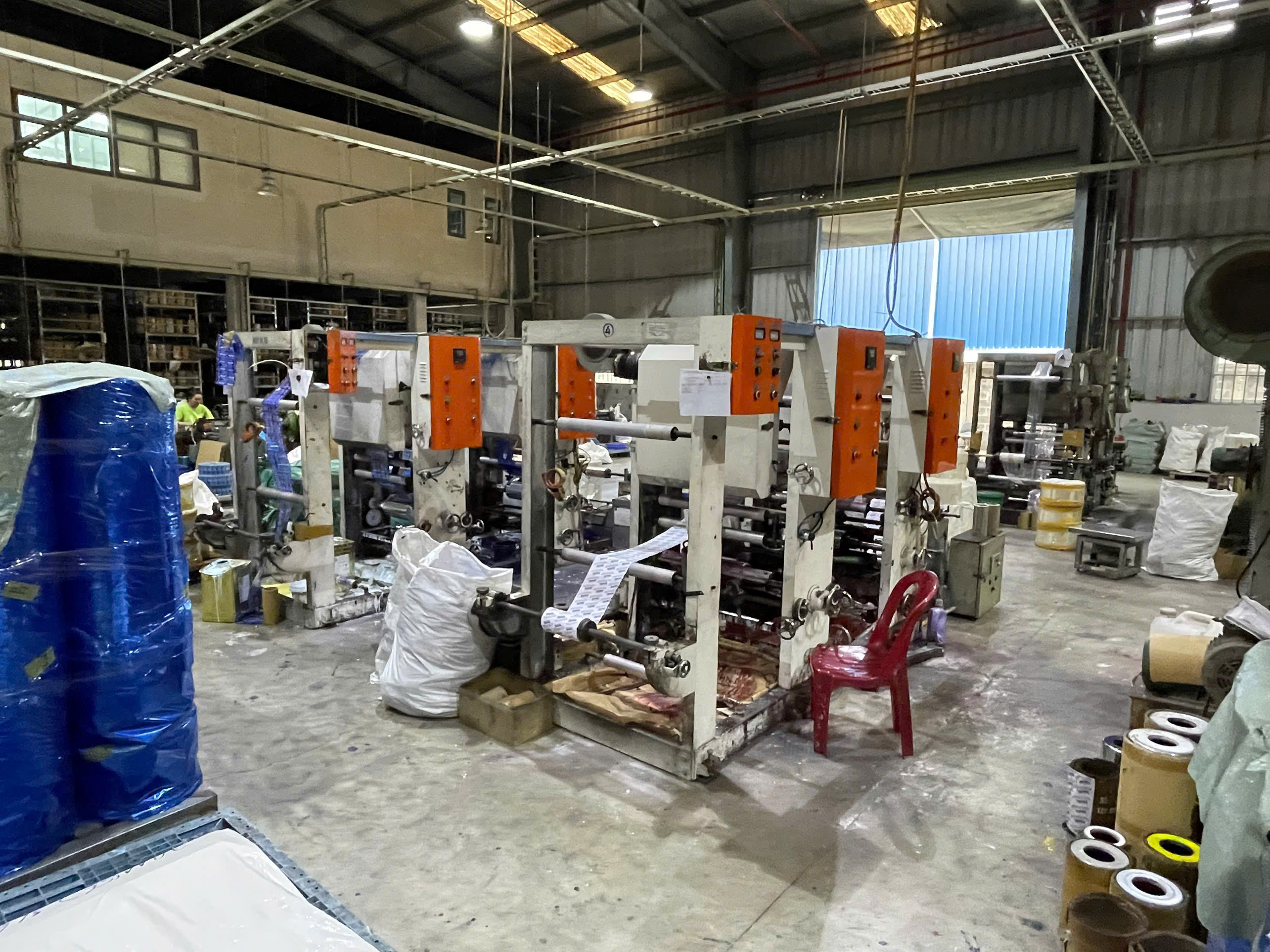 In nhãn bình nước uống