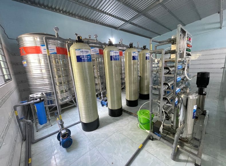 Dây chuyền sản xuất nước đóng bình